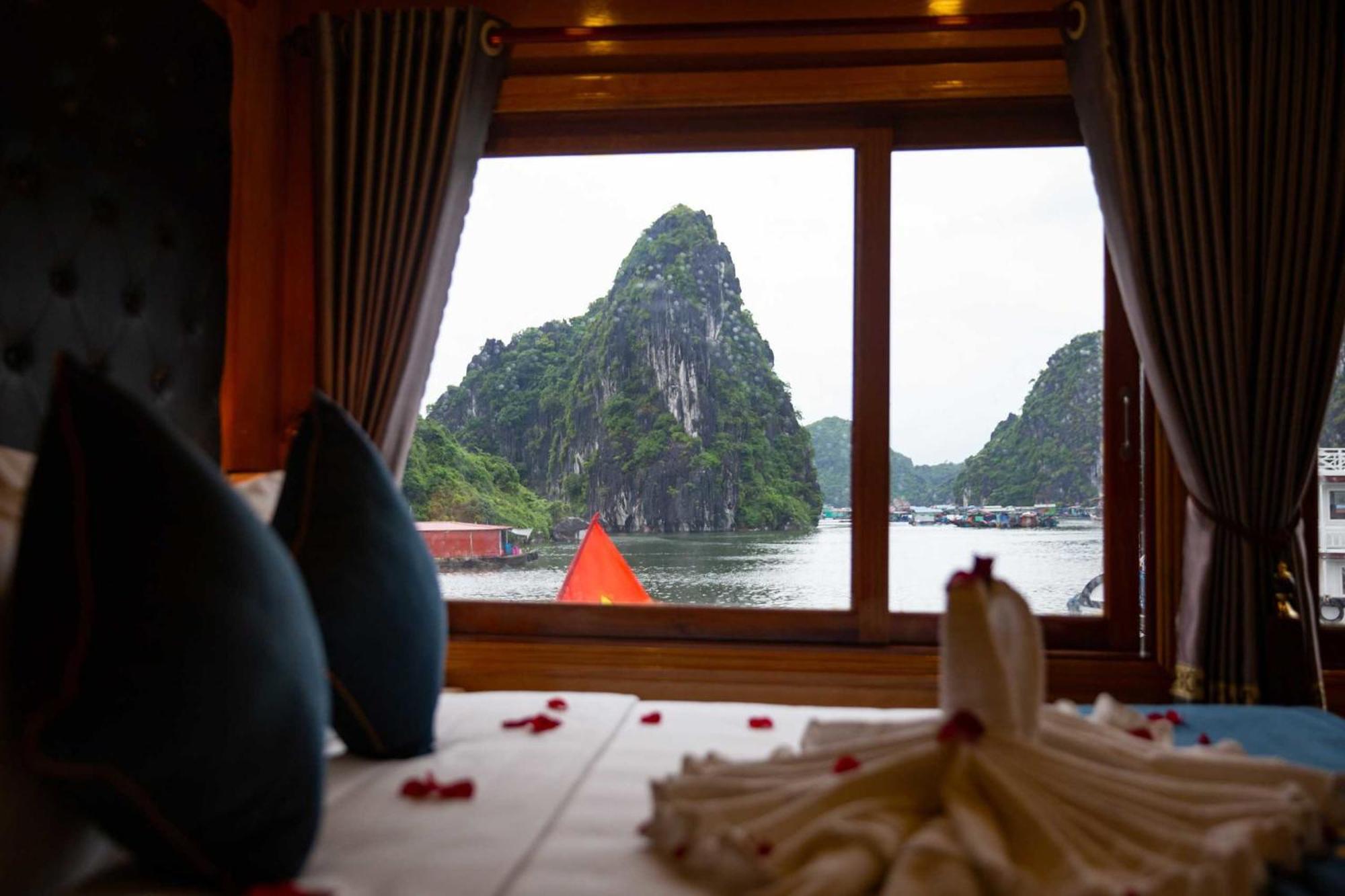 Venezia Boutique Cruises - Catba Island Hotel Chan Chau ภายนอก รูปภาพ