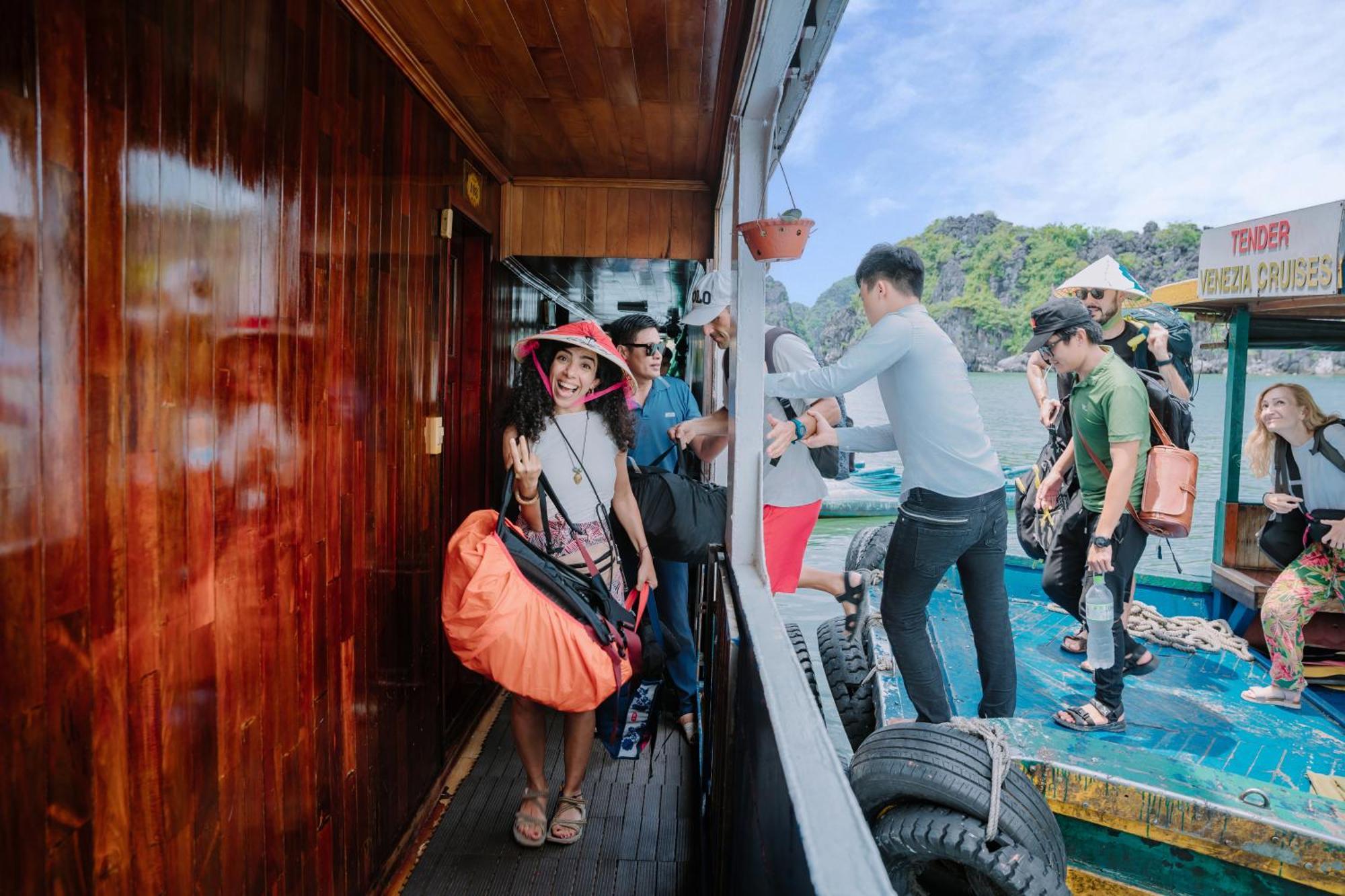 Venezia Boutique Cruises - Catba Island Hotel Chan Chau ภายนอก รูปภาพ